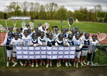 Saugerties varsity boys lacrosse team sticks it to cancer