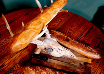 Baguette behind me, Satan!