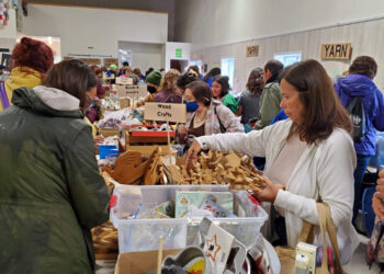 Gardiner Library craft, fabric, yarn sale this Saturday