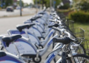 Electric bikes are transforming transportation — but the law can’t keep up